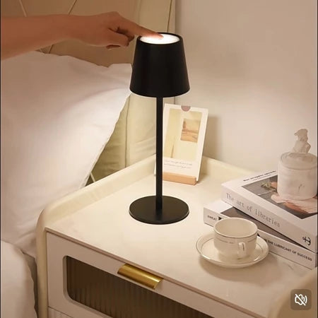 TouchLight Pro – Abajur LED Recarregável Dimerizável