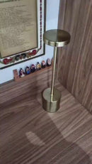 LuxTouch Metal – Luminária LED Recarregável de Mesa